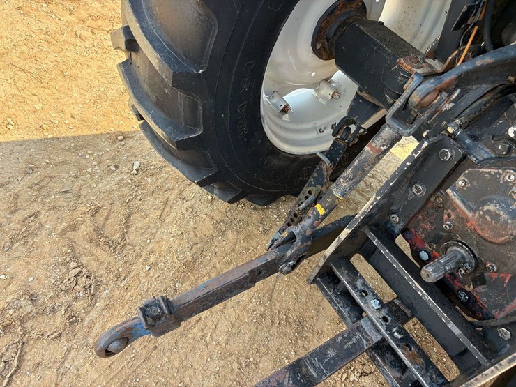 new-holland-7635-image-11