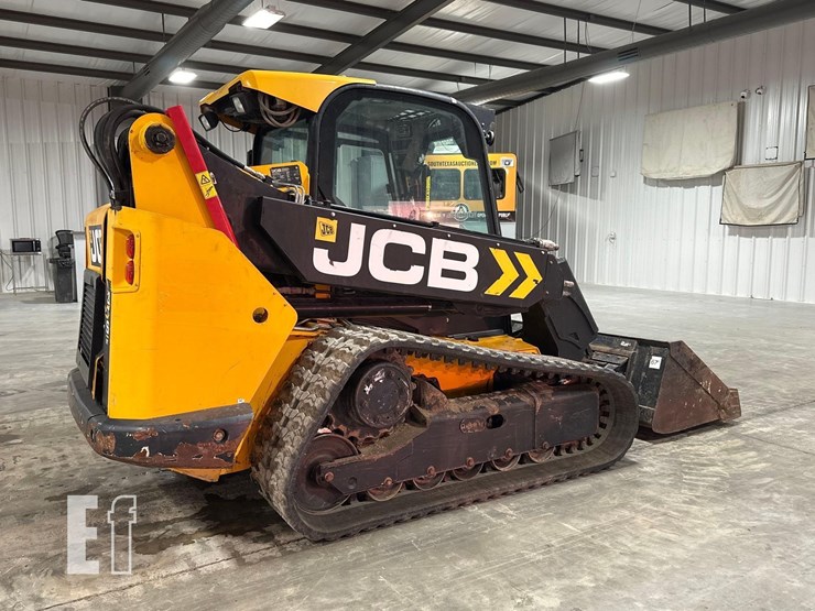 2021-jcb-3ts-8t-image-3