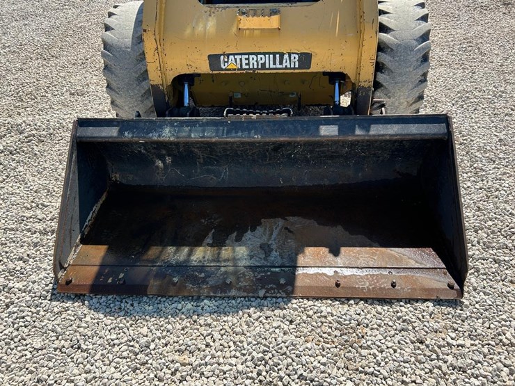 caterpillar-246c-image-9