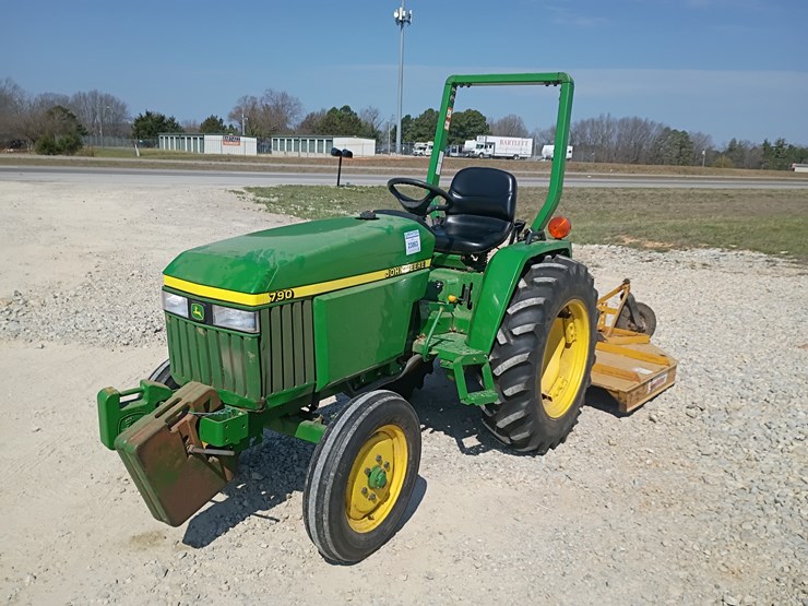 2007-john-deere-790-image-1