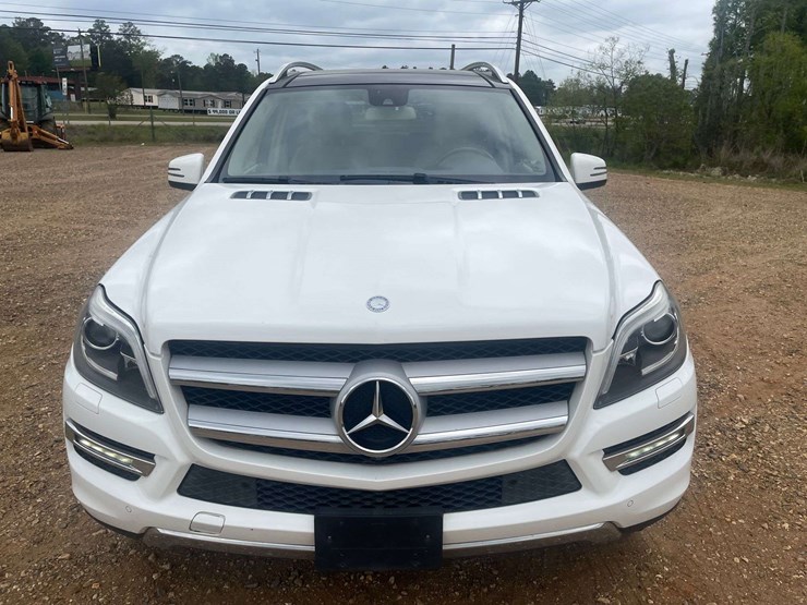 2014-mercedes-benz-gl450-image-5
