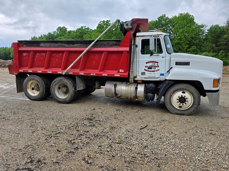 1994-mack-ch613-image-21