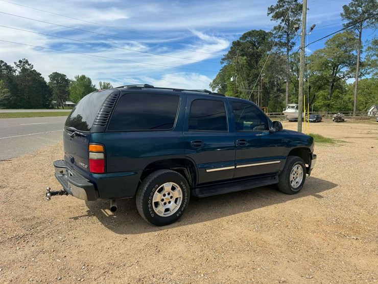2005-chevrolet-tahoe-image-10