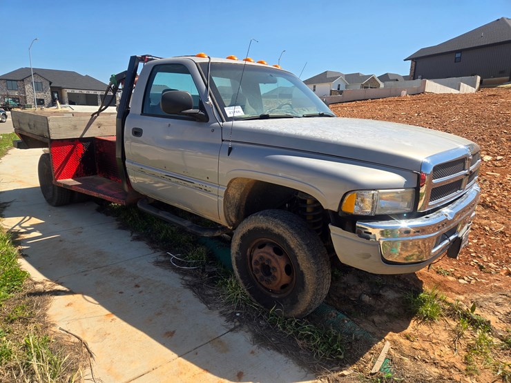 2000-dodge-ram-3500-image-22