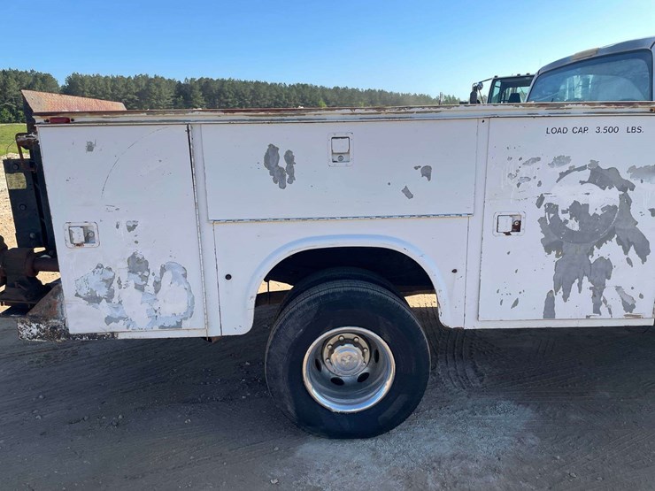 2001-dodge-ram-3500-image-16