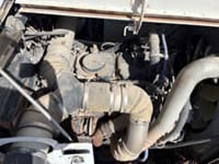 2005-kenworth-c500b-image-11