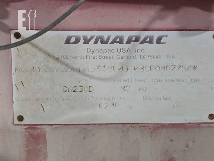 2012-dynapac-ca250d-image-24