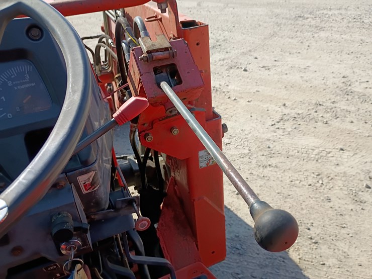 2001-kubota-l4300-image-35