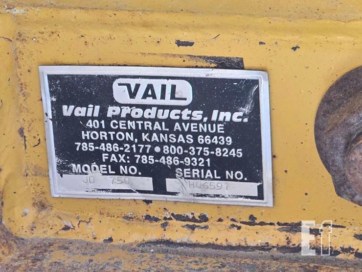 2006-deere-750j-image-15