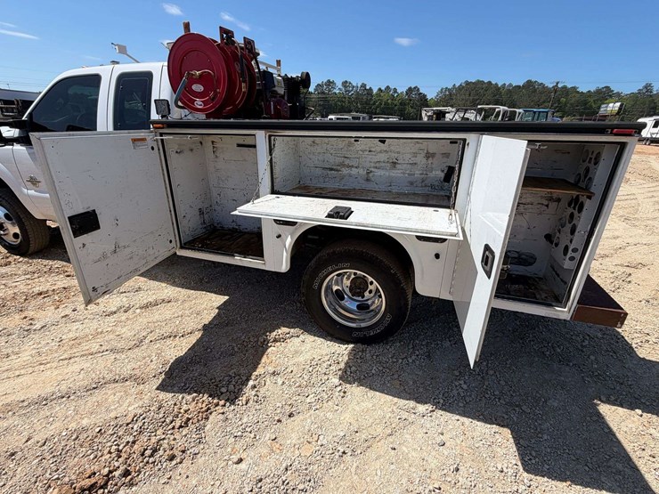 2015-ford-f350-image-16