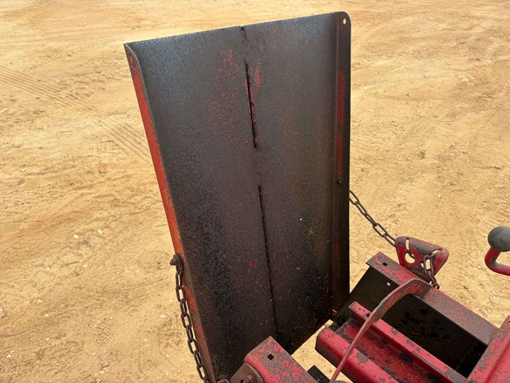 new-holland-326-image-23