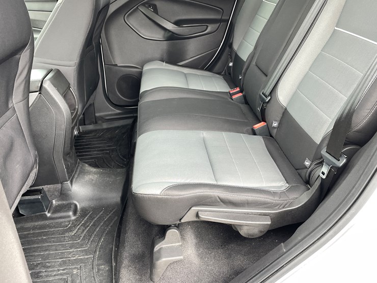 2015-ford-escape-image-42