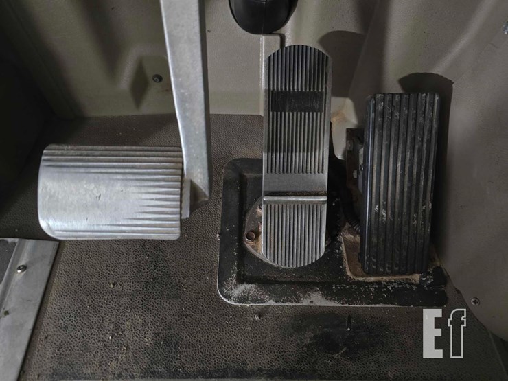 2004-international-paystar-5900-image-11