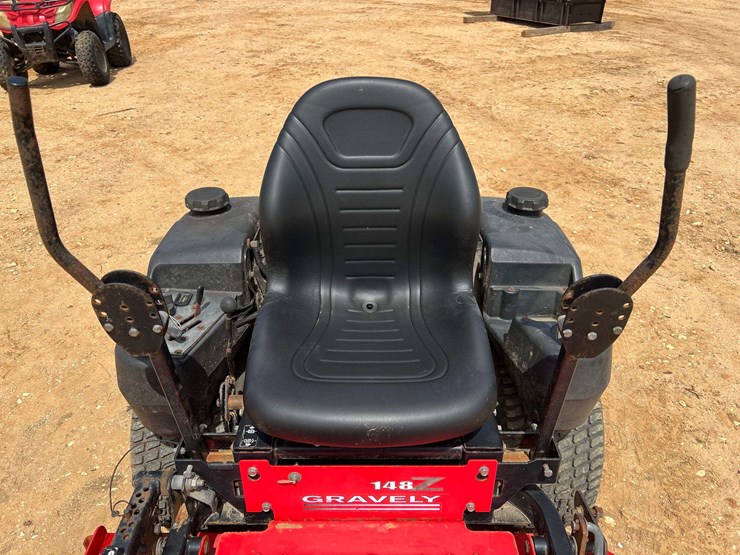gravely-148z-48"-cut-zero-turn-mower-(1,728-hours)-image-11