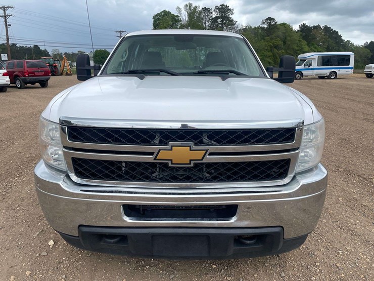 2014-chevrolet-silverado-2500-image-5