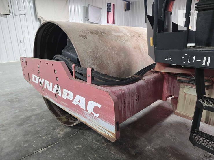 2012-dynapac-ca250d-image-12