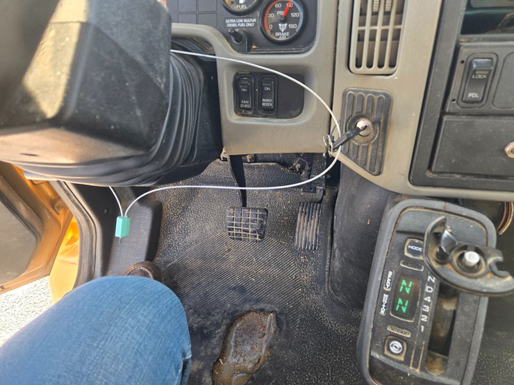 2013-international-workstar-7400-image-61