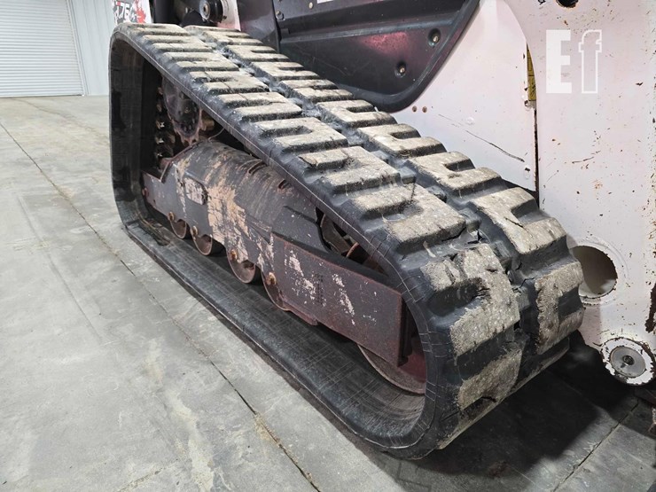 2020-bobcat-t76-image-33