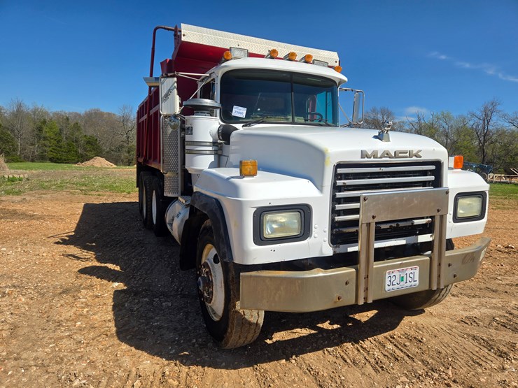 1998-mack-rd688s-image-26
