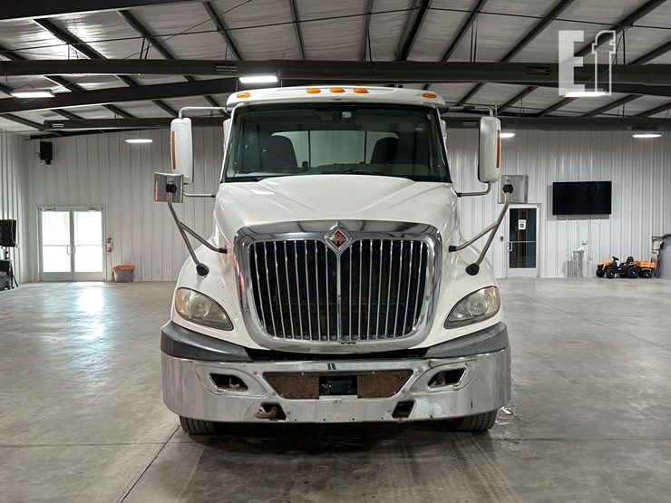 2017-international-prostar-image-7