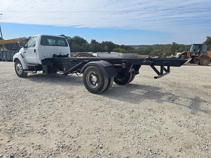 2004-ford-f650-image-14