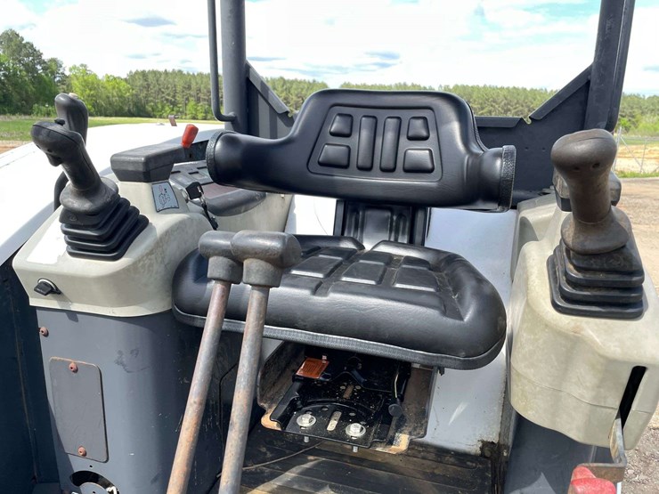 2007-bobcat-335-image-10