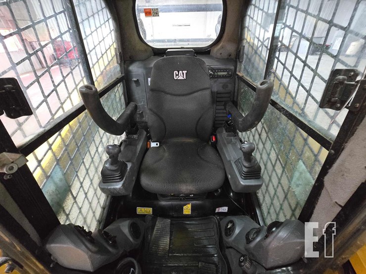 caterpillar-262d3-image-13