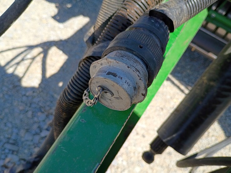 2014-john-deere-469-image-17