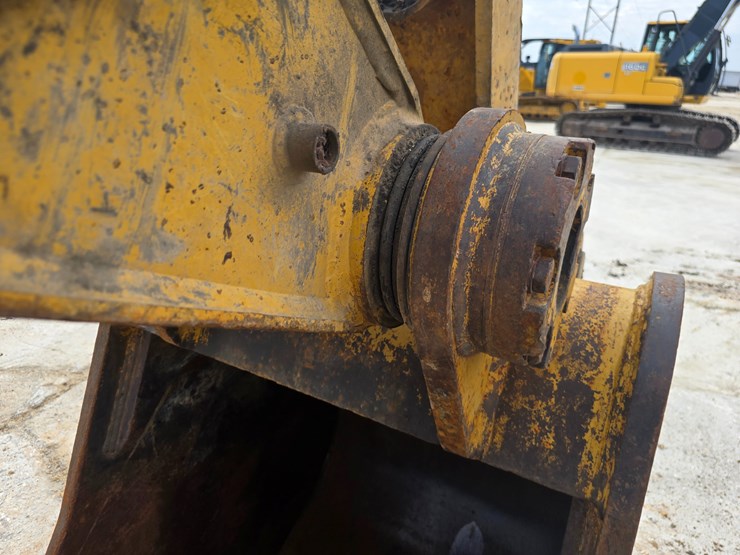 2013-caterpillar-324el-image-31