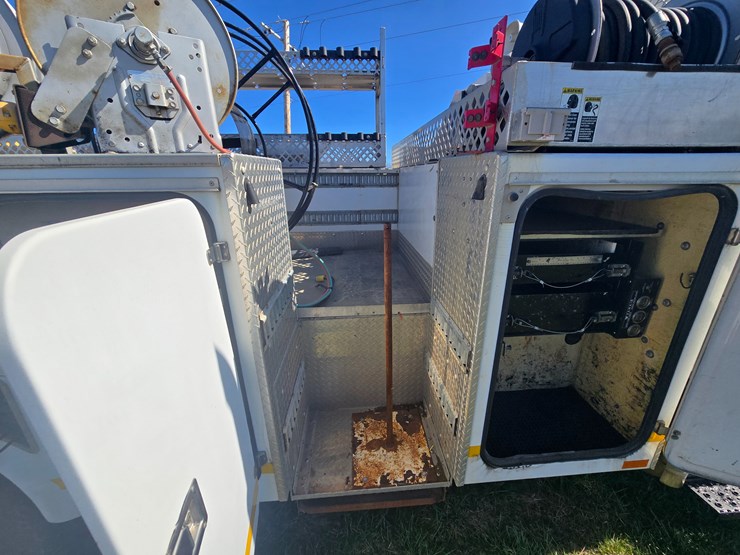 2008-international-durastar-4300-image-74