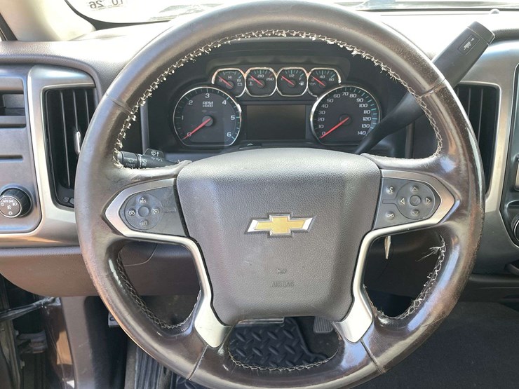 2016-chevrolet-silverado-1500-lt-image-12