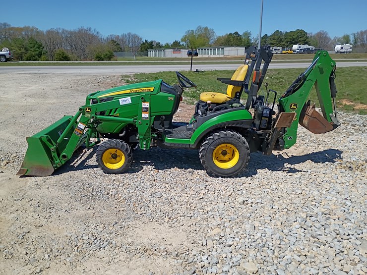 2013-john-deere-1025r-image-3