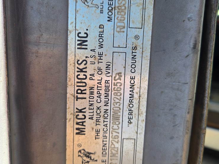 1998-mack-rd688s-image-66