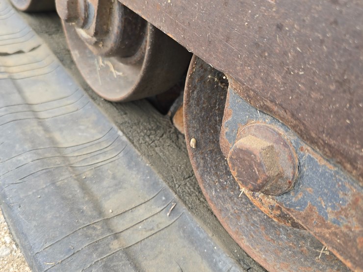 #22607-•-2008-deere-332t-skid-steer-image-35