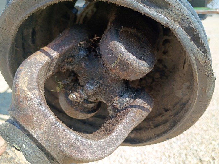 2013-john-deere-630-image-16