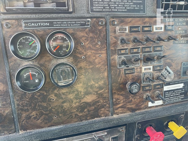 1995-kenworth-t800-image-62