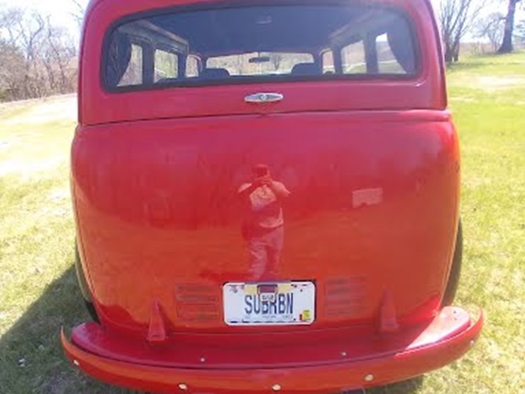 chevrolet-suburban-image-5