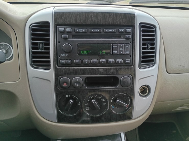 2005-mercury-mariner-image-40