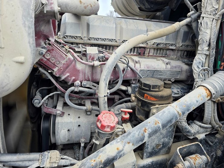 #22593-•-2016-mack-cxu613-pinnacle-sleeper-truck-image-21