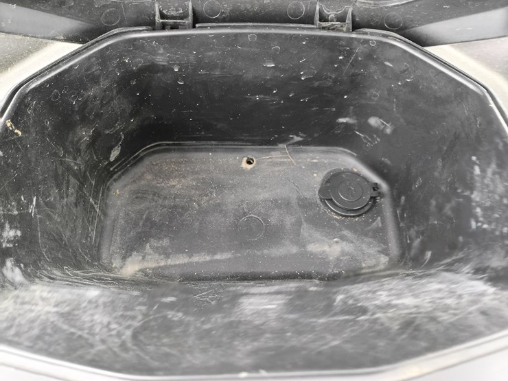 2022-can-am-defender-hd9-image-40