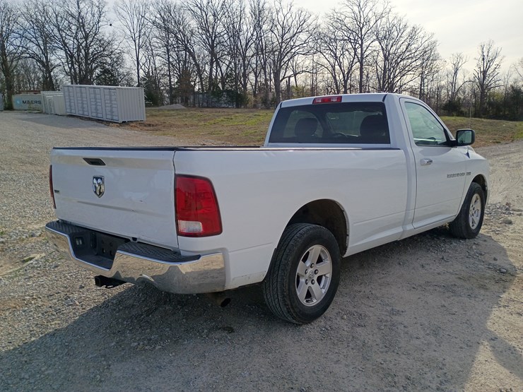 2012-dodge-1500-image-9
