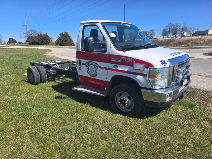 2016-ford-e450-image-15