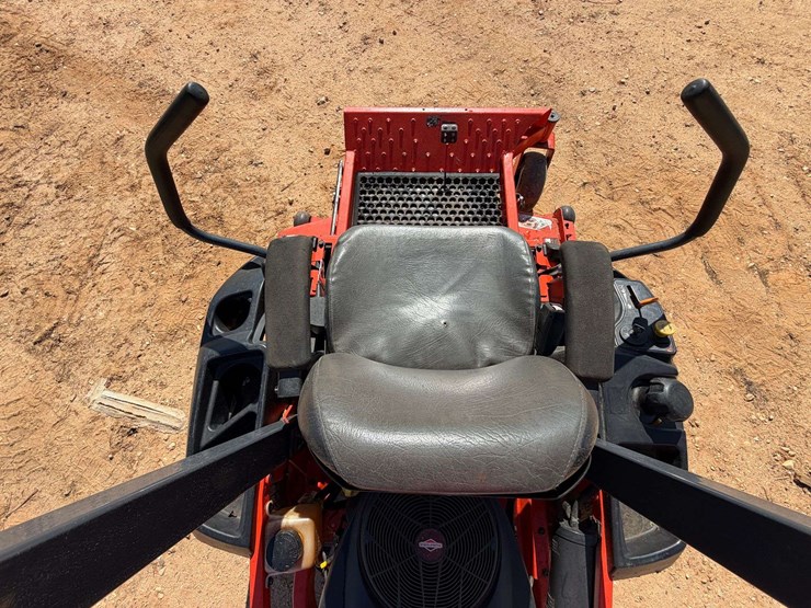 kubota-z122ebr-48”-zero-turn-mower-(713-hours)-image-9