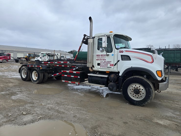 #22591-•-2007-mack-cv713-granite-roll-off-truck-image-15