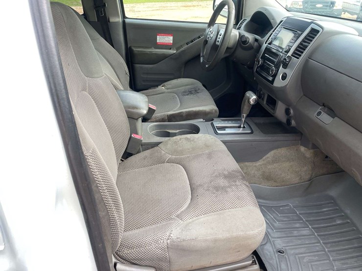 2016-nissan-frontier-image-18