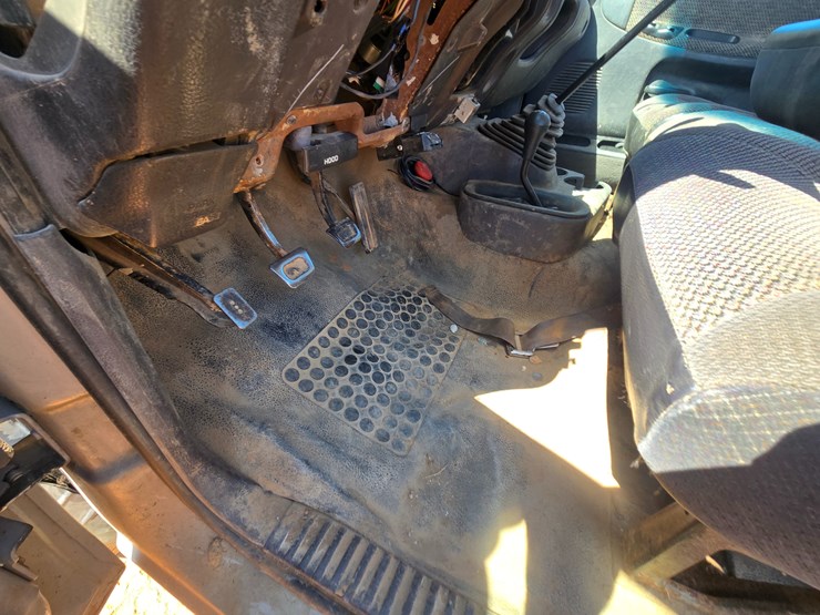 2000-dodge-ram-3500-image-32