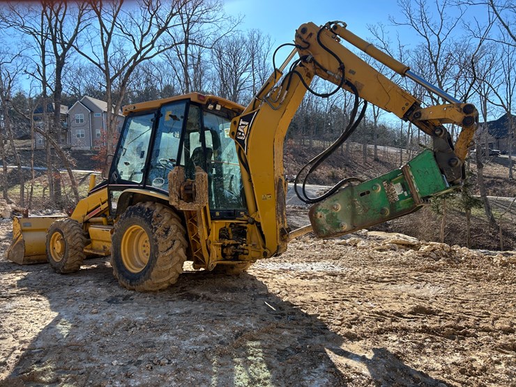 2005-caterpillar-420d-image-5