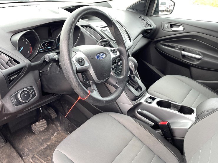 2015-ford-escape-image-44