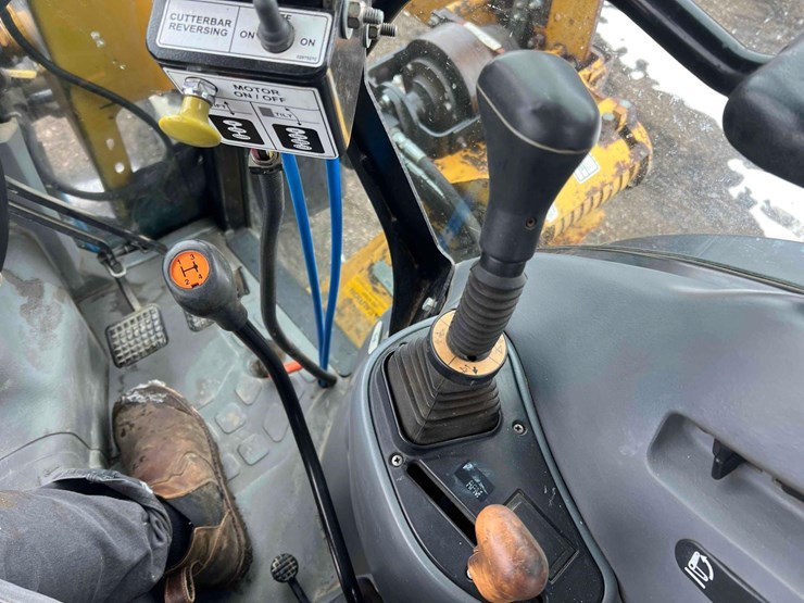 new-holland-tn70da-image-31