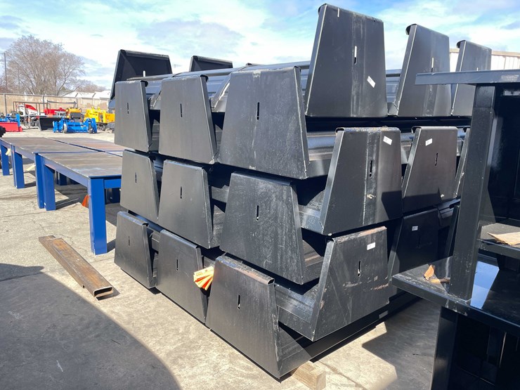 #7098-•-(1)-cattle-feeder-(o2)-image-2